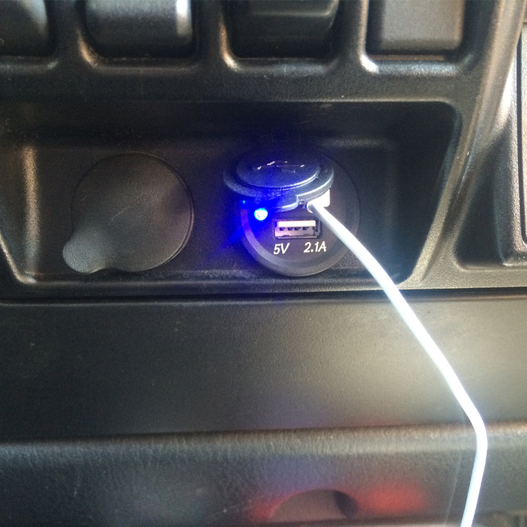 Universal In Dash Flush Mount Dual Car - Jeep USB Charger Panel 2 USB 2.1 A - 1.2 A
