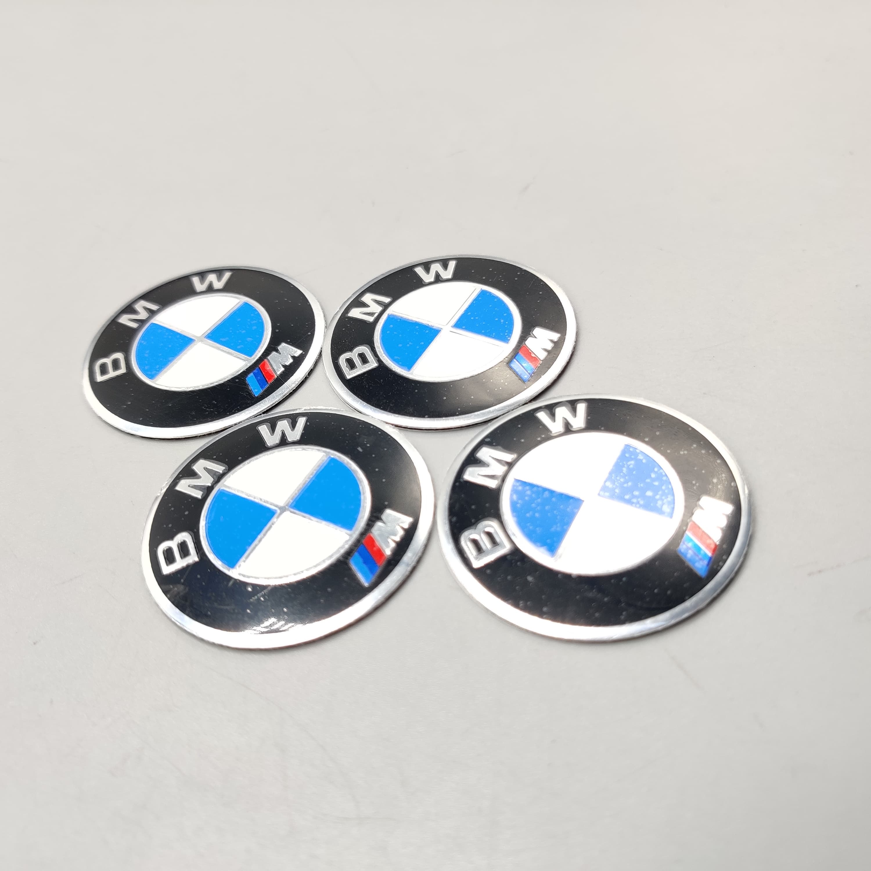 Universal 4.5mm Metal patri Wheel Logo in Premium Quality 4 Pcs Set