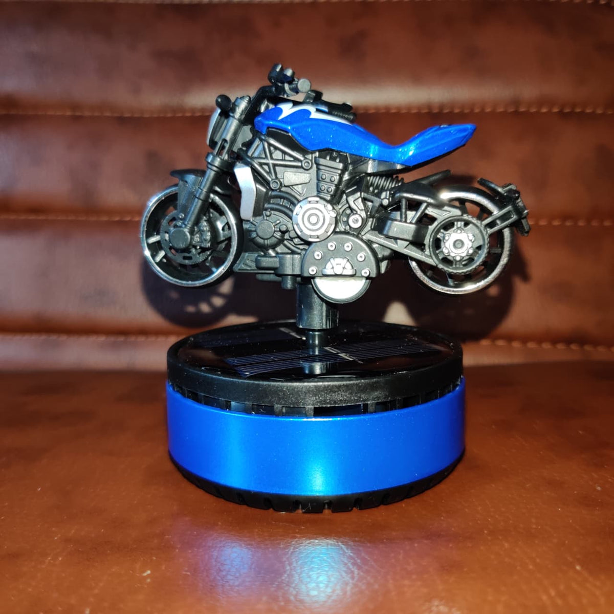 Universal Solar Harley Bike Car Perfume Air Freshener 360° Rotating Car Perfume Solar Energy Fragrance Car 1 Pc(Blue)