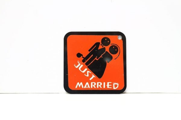 Hanging Tag Just Married Red